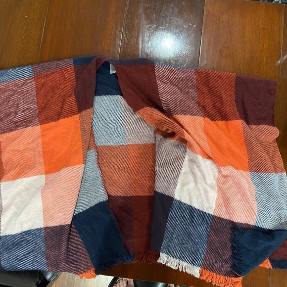 Old Navy Shawl - Picture 1 of 2